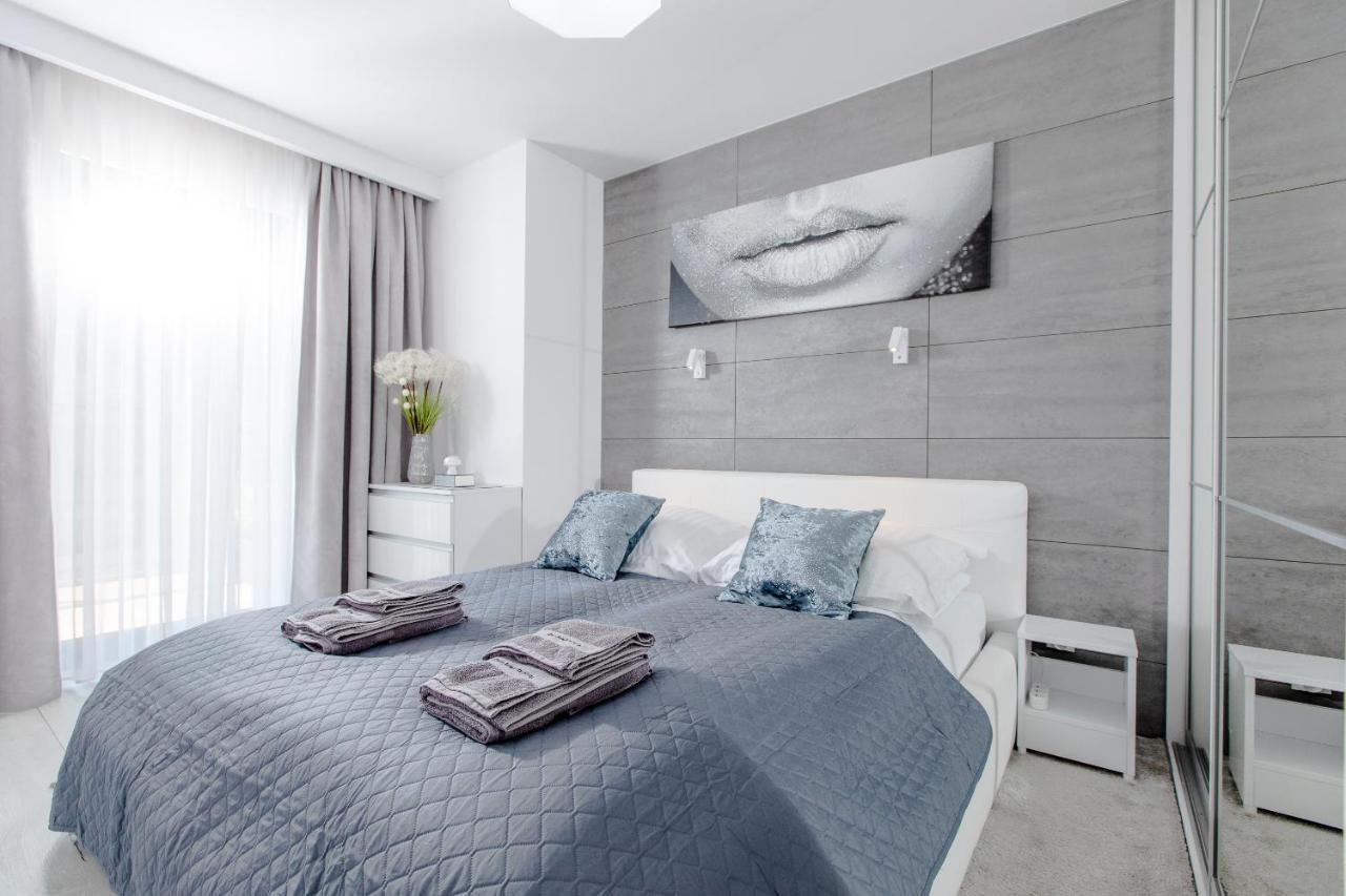 Apartament Linia Komfortu Gardenia Dziwnow Z Widokiem Na Morze Epapartamenty Exterior photo