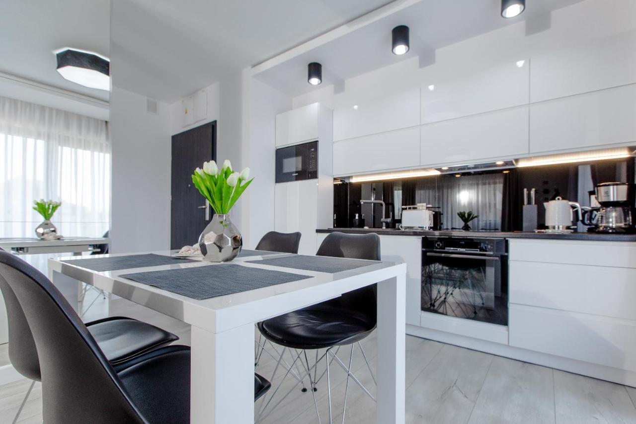 Apartament Linia Komfortu Gardenia Dziwnow Z Widokiem Na Morze Epapartamenty Exterior photo